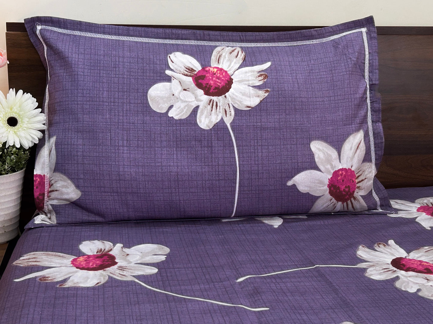 Lavender Bloom – 350 TC Pure Cotton King Size Bedsheet with 2 Pillow Covers