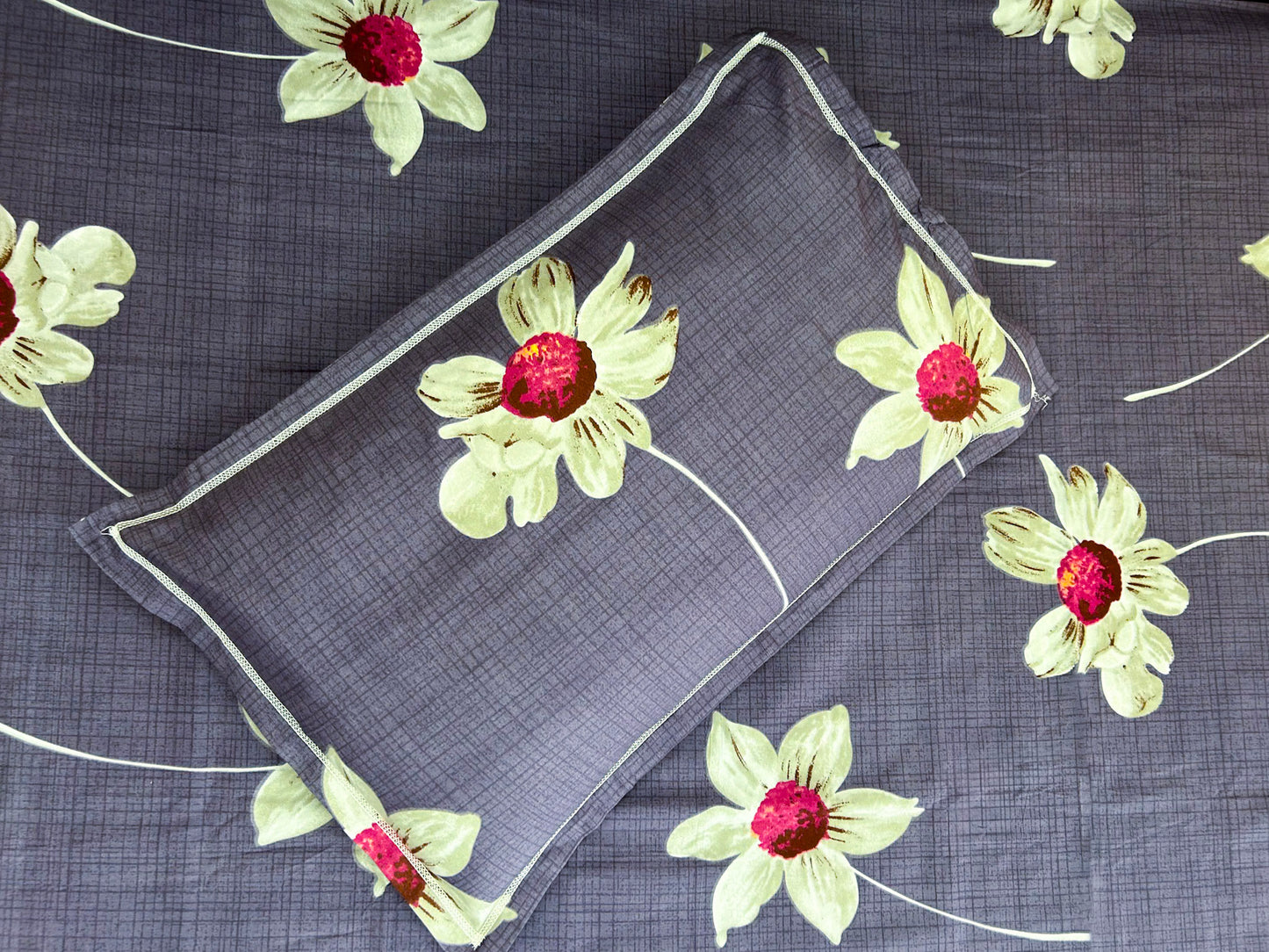 Lavender Bloom – 350 TC Pure Cotton King Size Bedsheet with 2 Pillow Covers