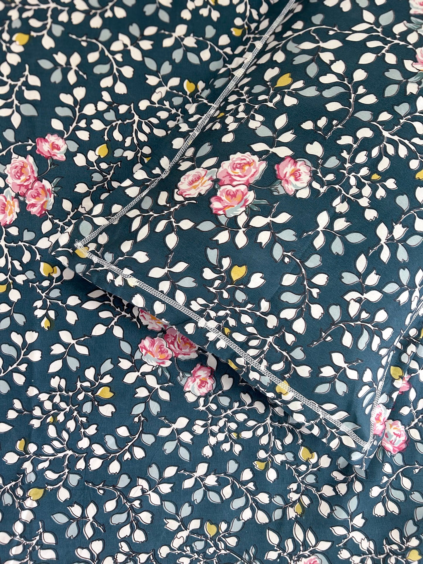 Midnight Bloom – 100% Cotton 350 TC King Size Bedsheet Set