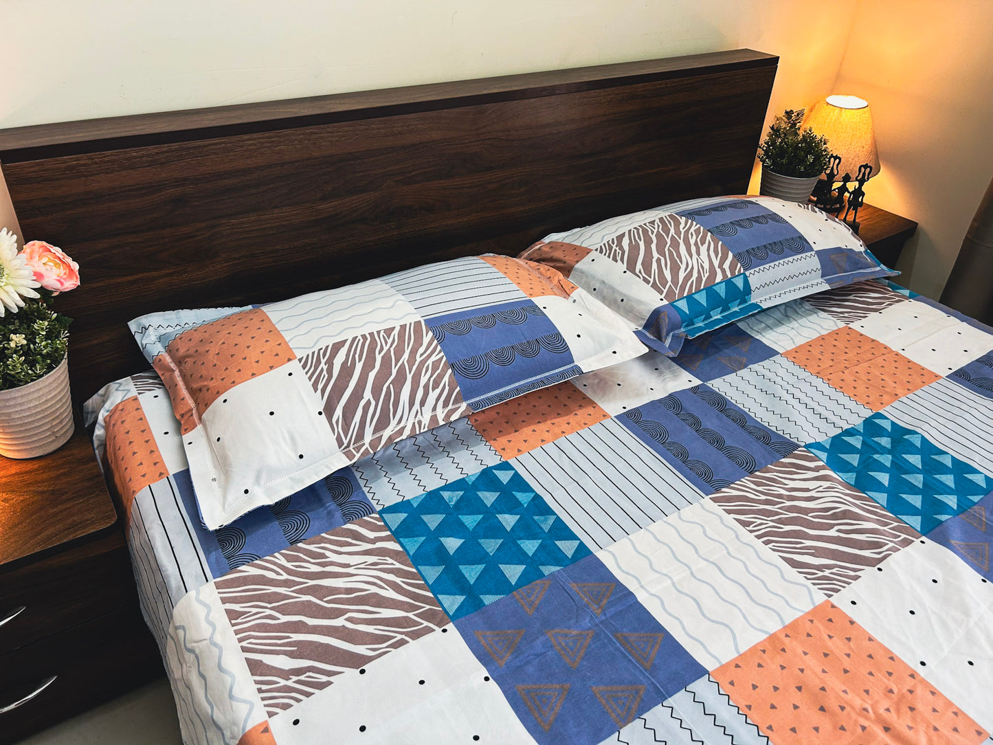 Urban Mosaic – 350 TC Pure Cotton King Size Bedsheet with 2 Pillow Covers