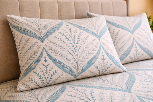 Fern & Floral Motif 100% Cotton King Size Bedsheet with 2 Pillow Covers