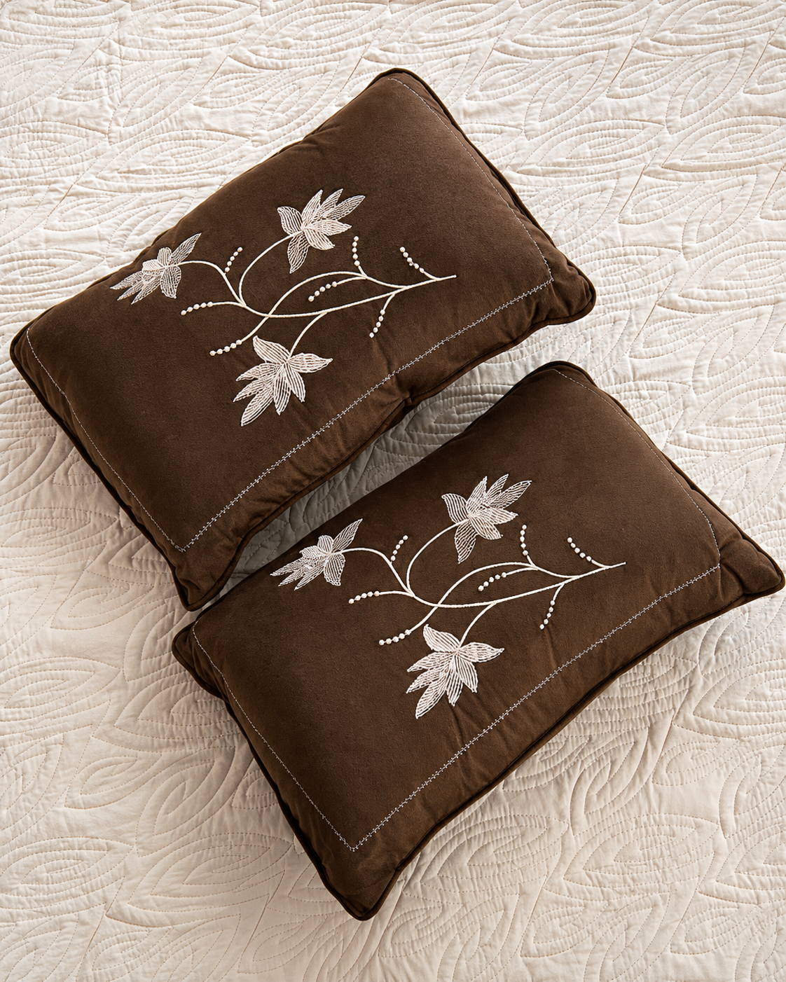 Beige Tufted Quilted Luxurious 5-piece Bedcover Set